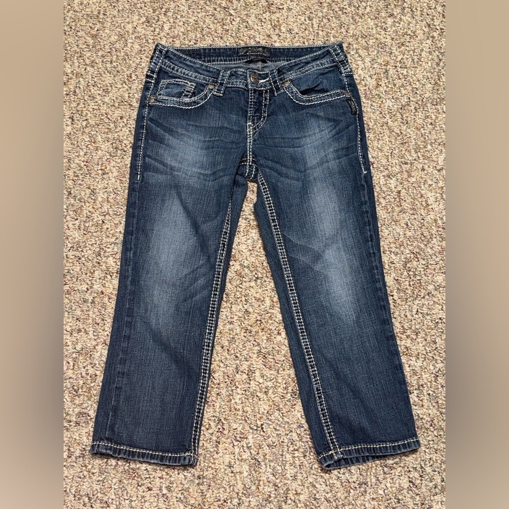 Women's size 28 sliver jeans Capris Stylish Blue Women's Jeans size 6